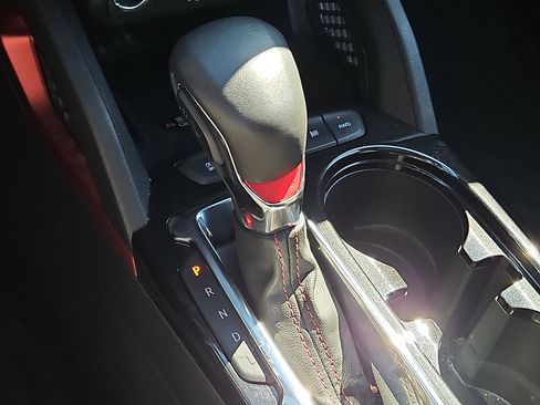 Used 2023 Chevrolet TrailBlazer RS w/ Sun and Liftgate Package image 15