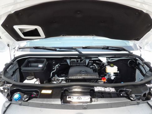 Used 2023 Mercedes-Benz Sprinter 3500 image 36