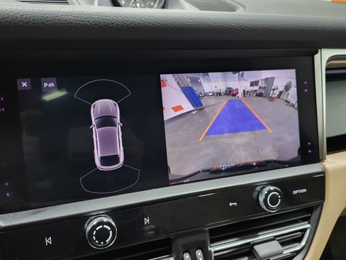 Used 2023 Porsche Macan S image 6