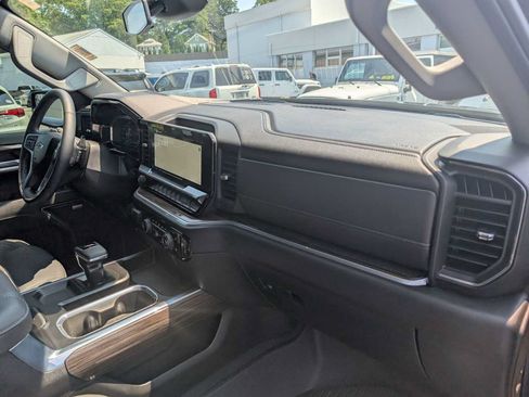 Used 2024 Chevrolet Silverado 1500 RST w/ Convenience Package II AWD/4WD image 28