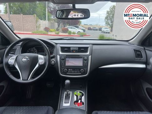 Used 2017 Nissan Altima 2.5 SV w/ Convenience Package FWD image 21