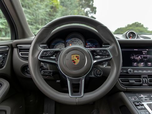 Certified 2021 Porsche Macan GTS AWD/4WD image 29