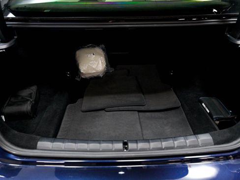Used 2023 BMW 760i xDrive w/ Luxury Rear Seating Package AWD/4WD image 48