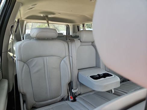 Used 2024 Jeep Wagoneer L Series II image 11