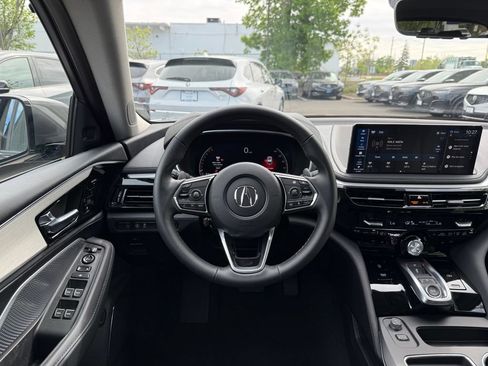 Used 2026 Acura MDX SH-AWD image 3