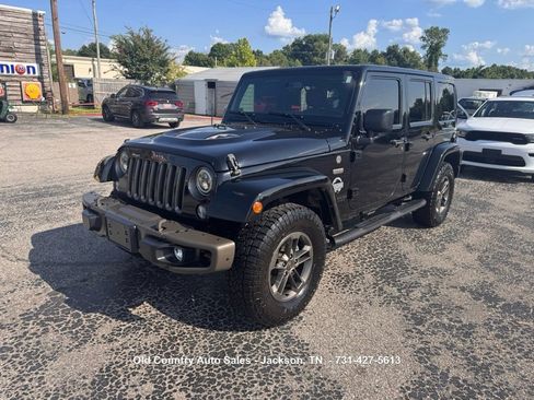 Used 2016 Jeep Wrangler Unlimited Sahara AWD/4WD image 2
