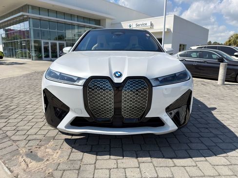 Used 2023 BMW iX xDrive50 w/ Sport Package image 6