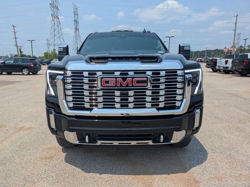 Used 2025 GMC Sierra 2500 Denali w/ Technology Package AWD/4WD image 10