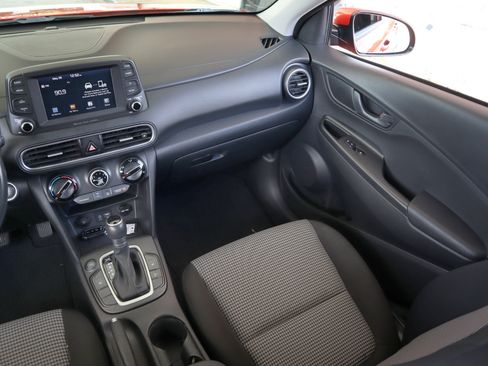 Used 2020 Hyundai Kona SEL image 18