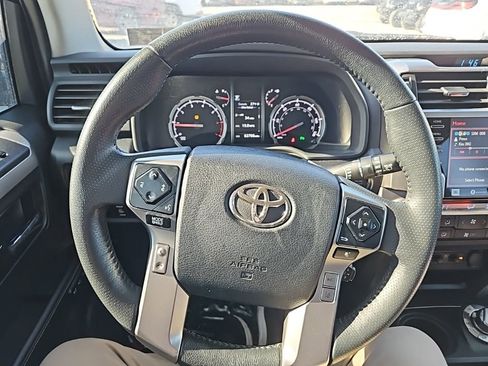 Used 2022 Toyota 4Runner Limited image 17