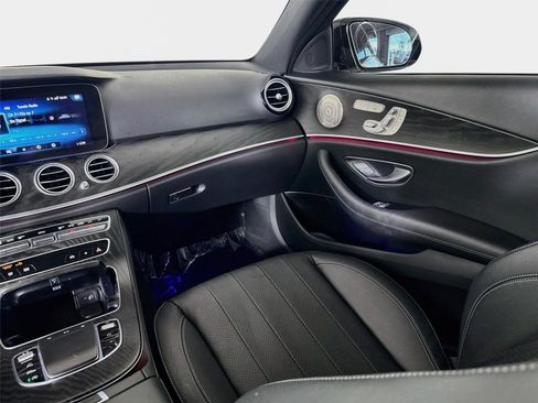 Used 2022 Mercedes-Benz E 350 Sedan image 27