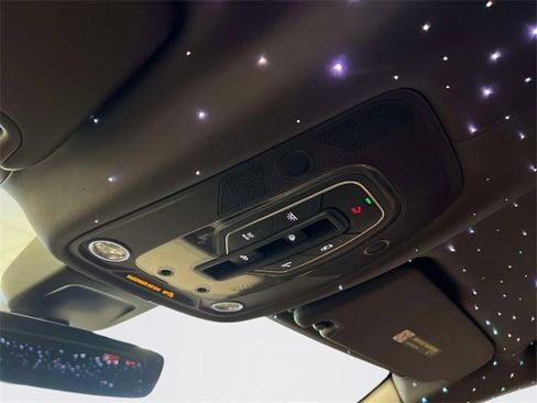 Used 2023 Bentley Bentayga Extended Wheelbase image 34