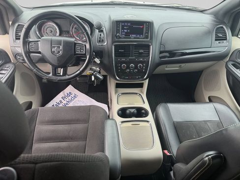 Used 2019 Dodge Grand Caravan SXT FWD image 22