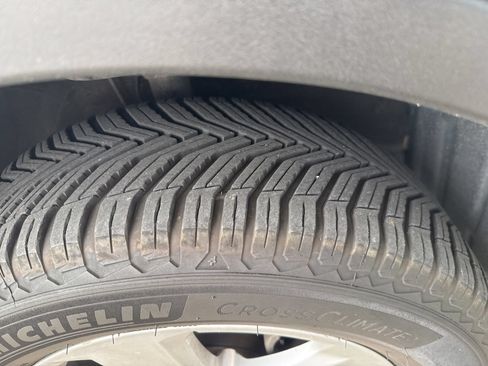 Used 2014 Toyota RAV4 XLE FWD image 24
