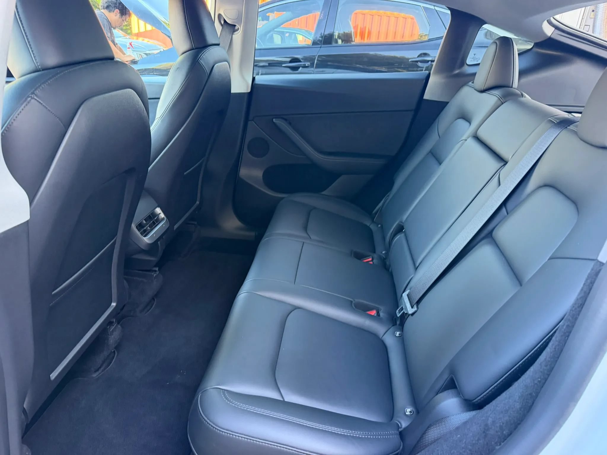Used 2022 Tesla Model Y Long Range AWD/4WD image 16