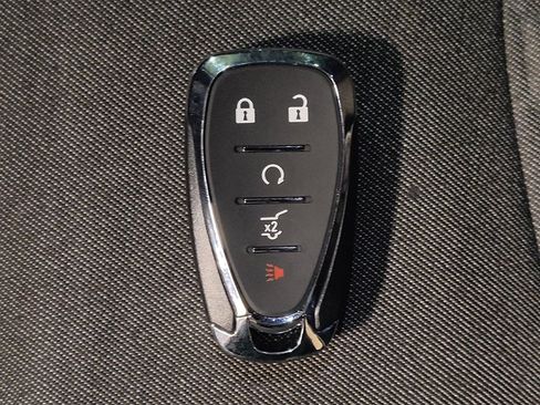 Used 2018 Chevrolet Equinox LT FWD image 32