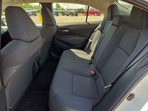 Used 2021 Toyota Corolla LE FWD image 10