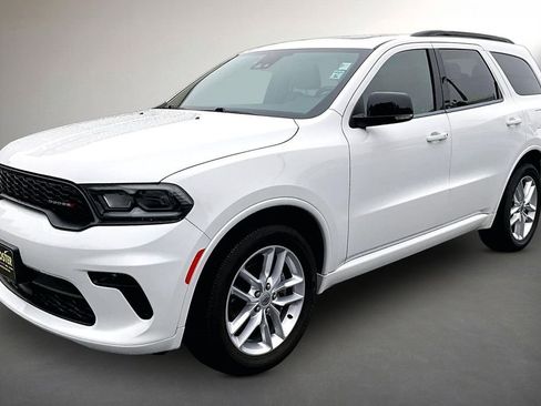 Used 2023 Dodge Durango GT AWD/4WD image 3