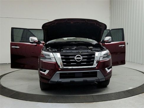 Used 2024 Nissan Armada Platinum w/ Captain's Chairs Package image 10