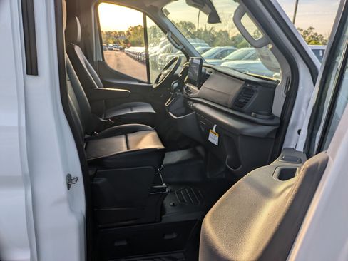 New 2026 Ford Transit 250 148 Medium Roof RWD image 29