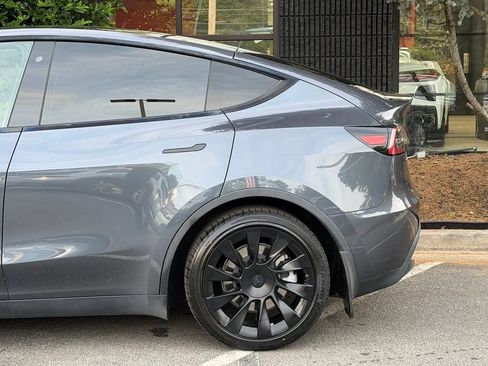 Used 2020 Tesla Model Y Long Range AWD/4WD image 11