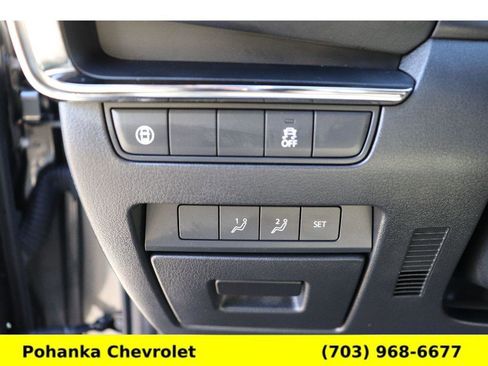 Used 2020 MAZDA MAZDA3 Hatchback w/ Preferred Package image 23