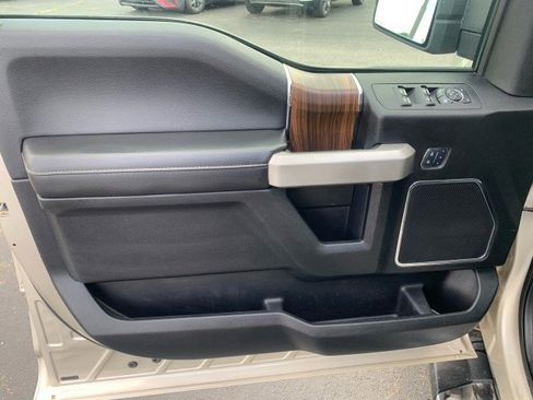 Used 2017 Ford F150 Lariat AWD/4WD image 11