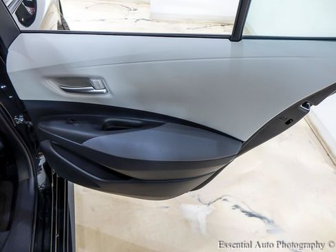 Used 2021 Toyota Corolla LE FWD image 26