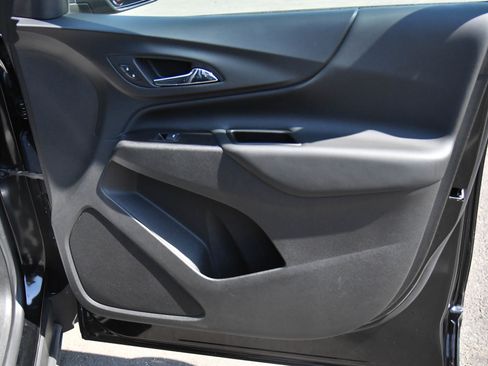 Used 2022 Chevrolet Equinox LT image 40