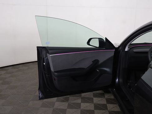 Used 2024 Tesla Model 3 Long Range RWD image 23