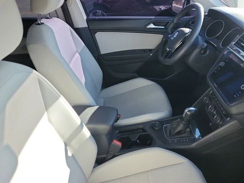 Used 2020 Volkswagen Tiguan S image 8