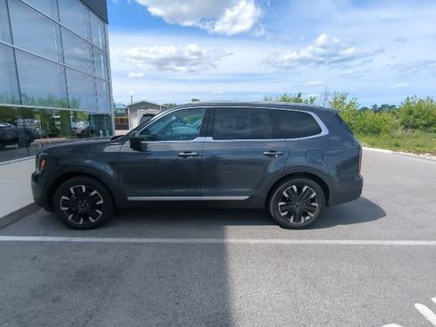 Certified 2024 Kia Telluride SX Prestige w/ Towing Package AWD/4WD image 2