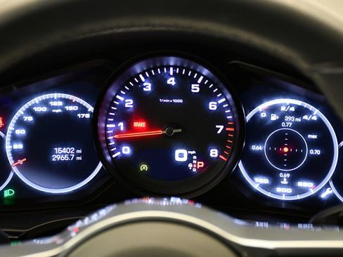 Used 2023 Porsche Cayenne image 29