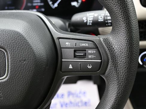 Used 2023 Honda HR-V LX image 16