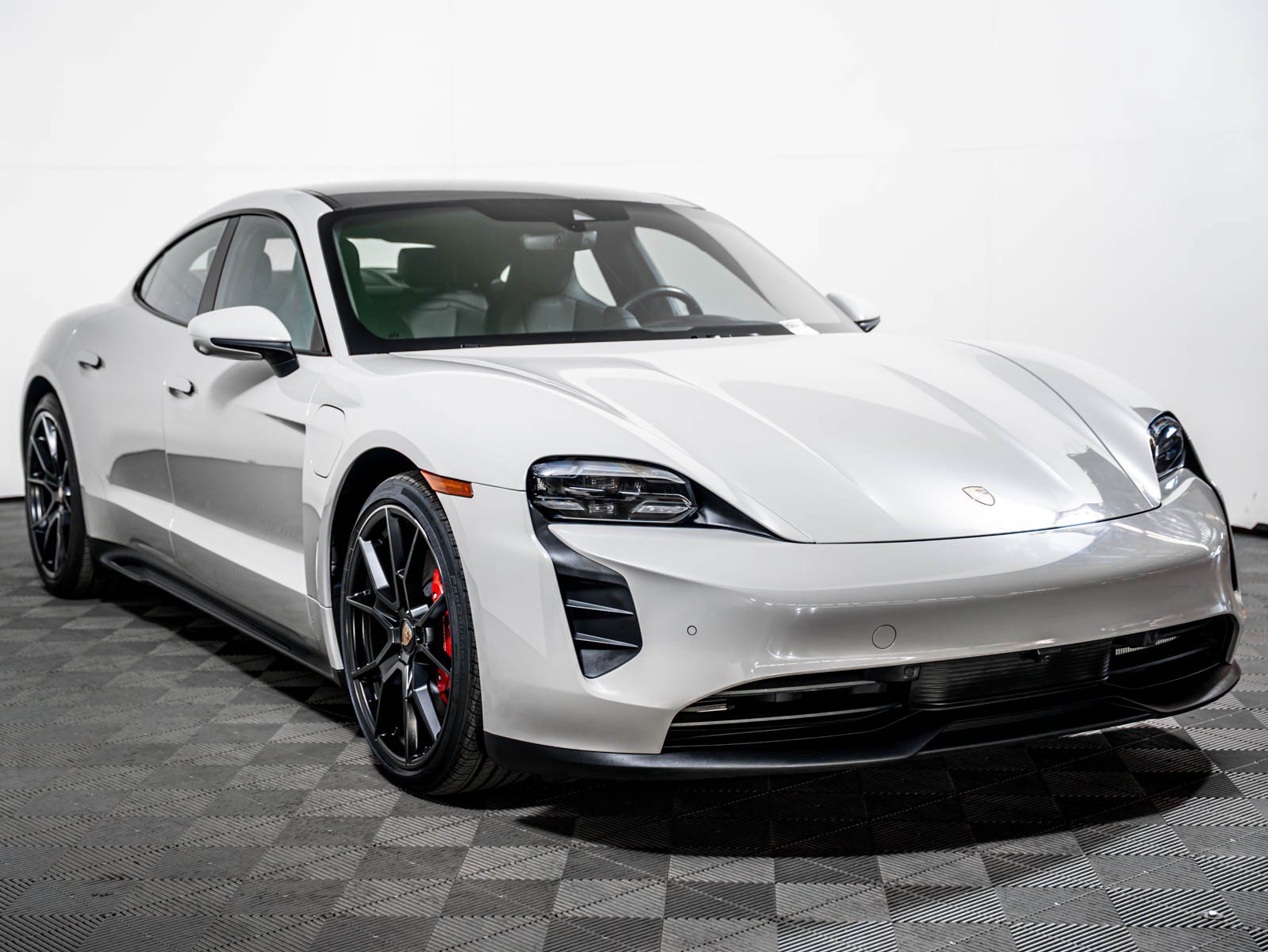 Certified 2023 Porsche Taycan GTS w/ Premium Package (P6U) AWD/4WD image 7