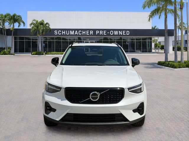 Certified 2024 Volvo XC40 B5 Ultimate w/ Protection Package Premier AWD/4WD image 2