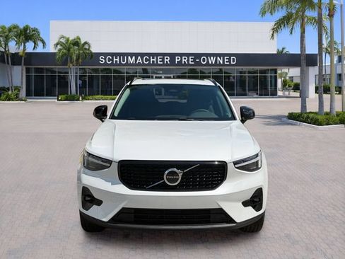 Certified 2024 Volvo XC40 B5 Ultimate w/ Protection Package Premier AWD/4WD image 2