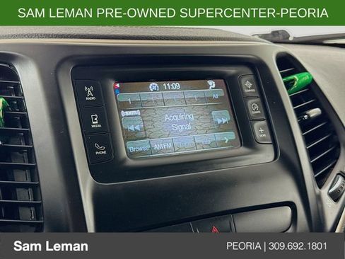 Used 2018 Jeep Cherokee Latitude w/ Cold Weather Group image 14