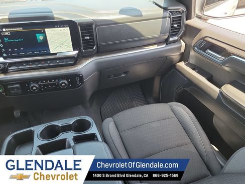 Certified 2025 Chevrolet Silverado 1500 LT RWD image 24