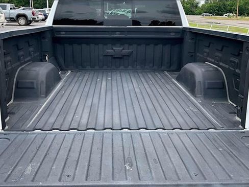 Used 2022 Chevrolet Silverado 1500 LT Trail Boss w/ Convenience Package II AWD/4WD image 7