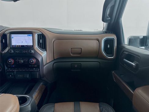 Used 2023 Chevrolet Silverado 2500 High Country AWD/4WD image 25