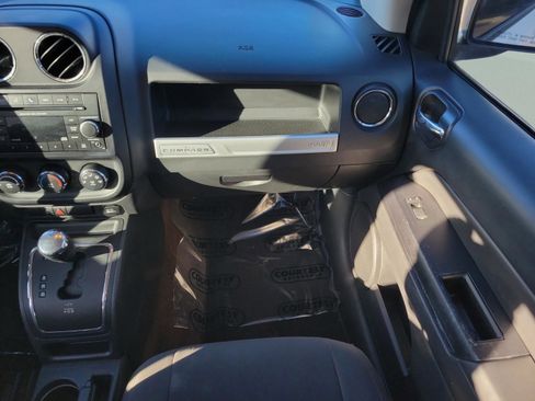 Used 2014 Jeep Compass Sport w/ Power Value Group image 9