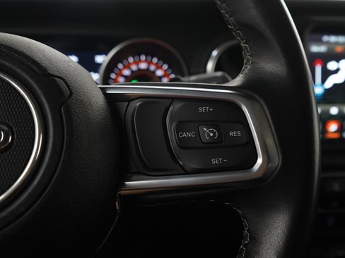 Used 2020 Jeep Wrangler Unlimited Sahara AWD/4WD image 27