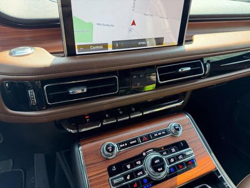 Used 2020 Lincoln Aviator Reserve w/ Equipment Group 201A AWD/4WD image 21