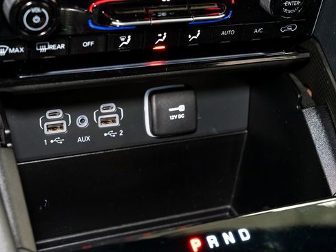 Used 2024 Jeep Grand Cherokee Limited w/ Trailer Tow Package image 19