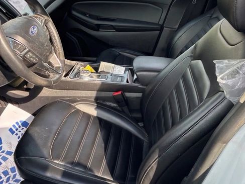 Used 2020 Ford Edge SEL w/ Convenience Package image 5