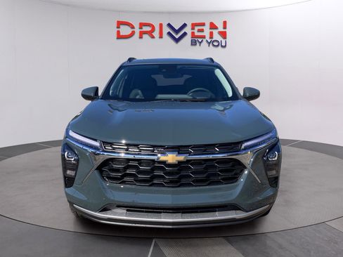 New 2026 Chevrolet Trax LT w/ Driver Confidence Package image 9