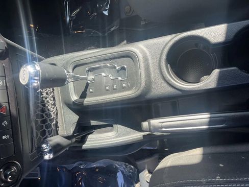 Used 2017 Jeep Wrangler Unlimited Sahara w/ Dual Top Group image 17