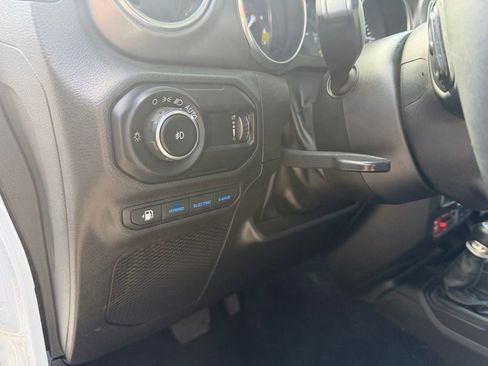 Used 2023 Jeep Wrangler Unlimited Rubicon 4xe AWD/4WD image 20