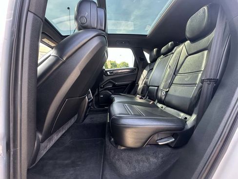 Used 2019 Porsche Cayenne AWD/4WD image 39